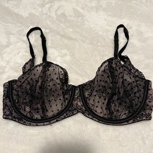 Victoria’s Secret 36 C unlined light pink/black bra
